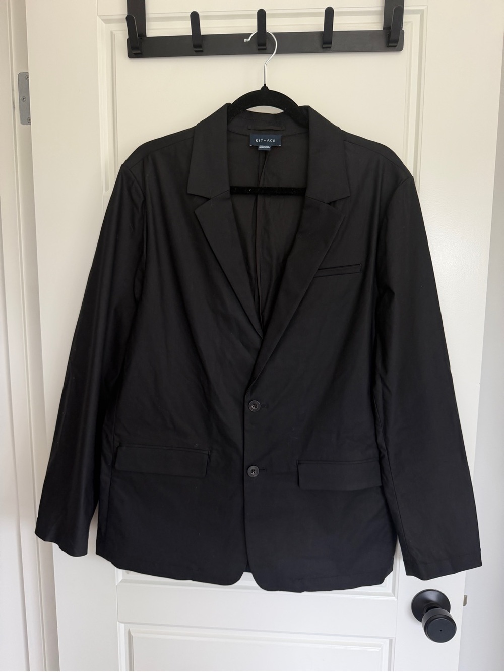 Kit and Ace Black Men's Two-Button Sport Coat / Casual Blazer
